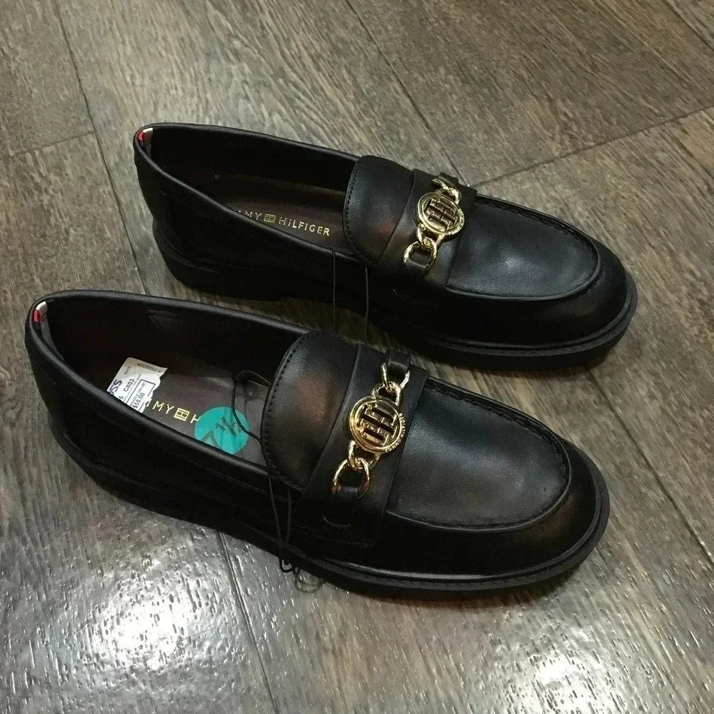 NEW Tommy Hilfiger Women’s Size 7.5 Black Terina Faux Leather Loafers